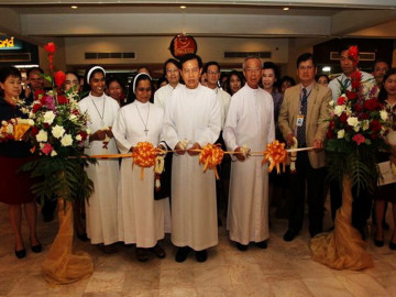 The-66th-Anniversary-of-St-Louis-Marie-2013-3.jpg
