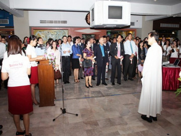 The-64th-Anniversary-of-St-Louis-Marie-2011-04.jpg