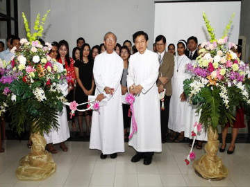 The-65th-Anniversary-of-St-Louis-Marie-2012-06.jpg