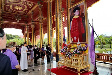 2-6-2020-Her-Majesty-Queen_05.jpg